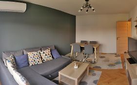Modern And Cozy Apartment